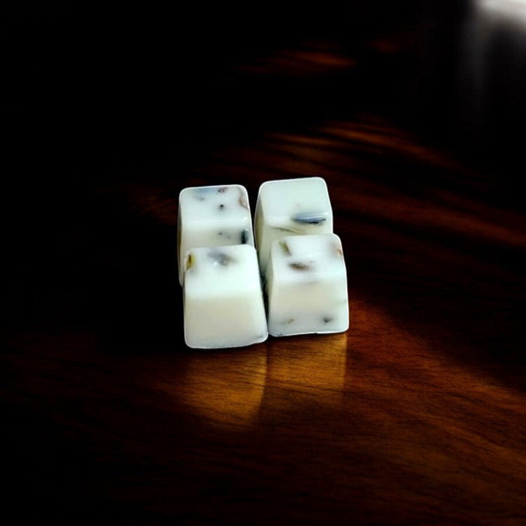 香氣工匠四塊手工香氛蠟塊,搭配天然成分,為家居增添獨特氣息